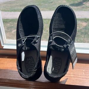 HEYDUDE shoes Wendy Glitter Black Metallic - size 8